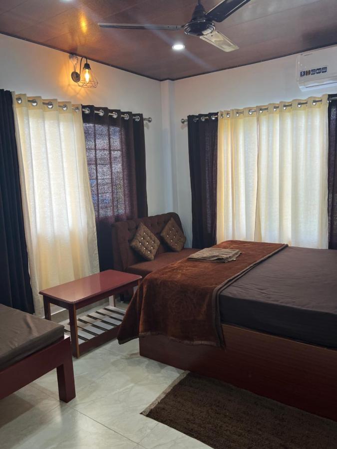 J.J Bed And Breakfast Port Blair Buitenkant foto